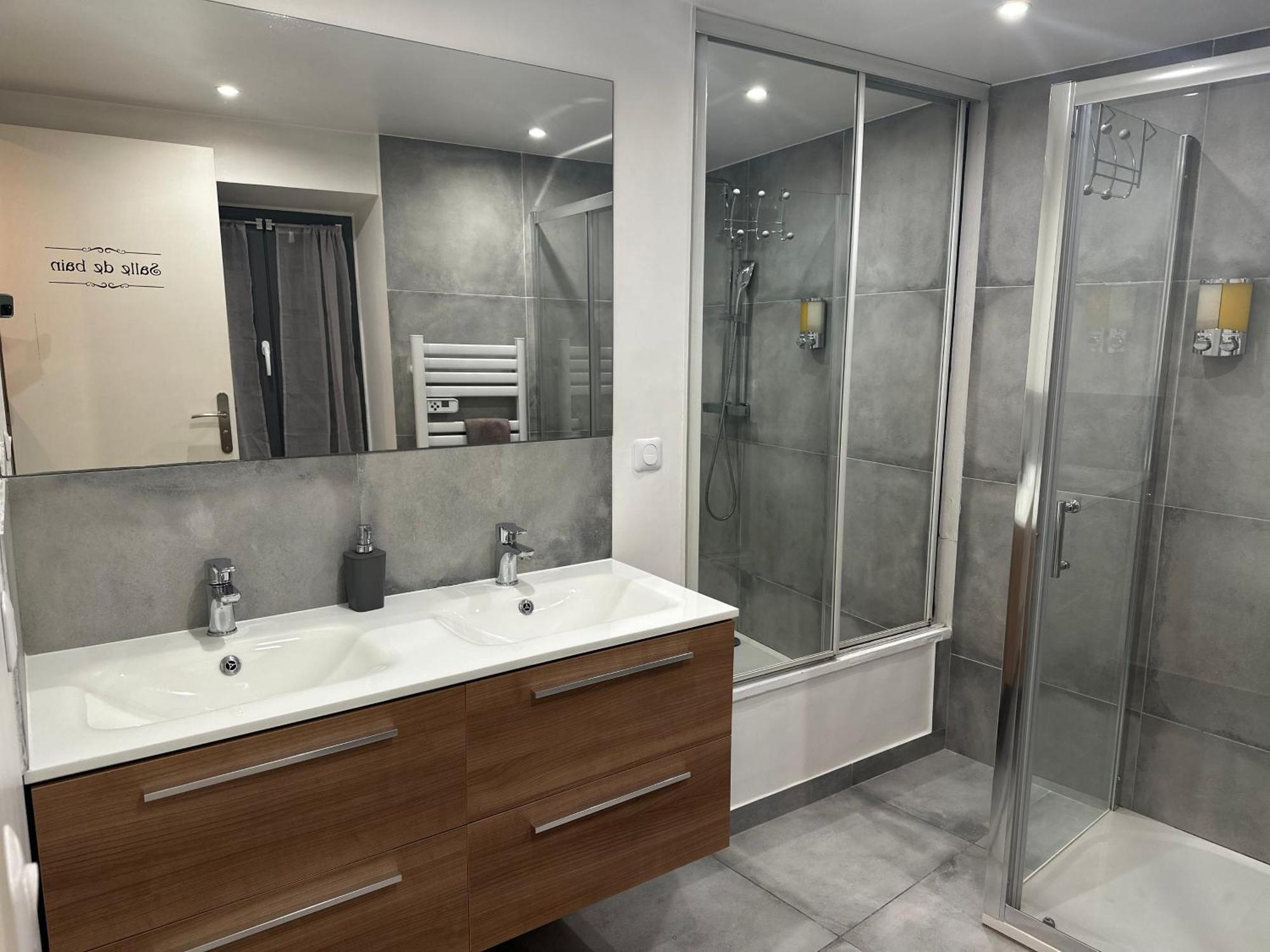 2 Pieces Vue Mer A Proximite Des Parfumeries Grasse Zewnętrze zdjęcie